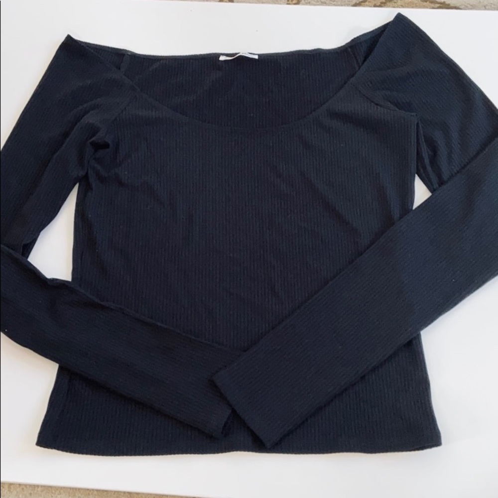 Reformation- Moraine Off Shoulder top - Picture 4 of 5